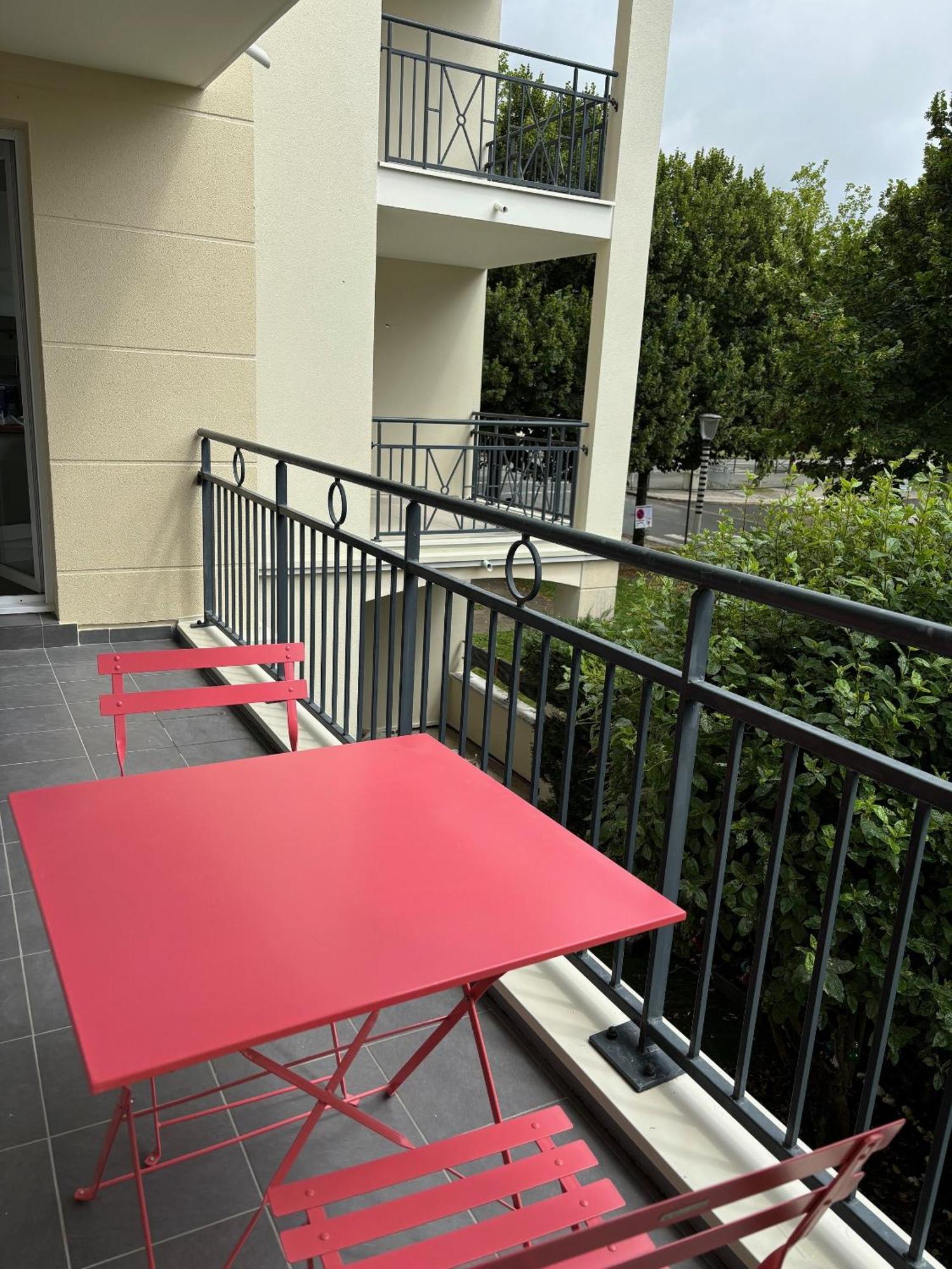 Appartement Castle - 10 Minutes De Disney Bussy-Saint-Georges Exteriér fotografie